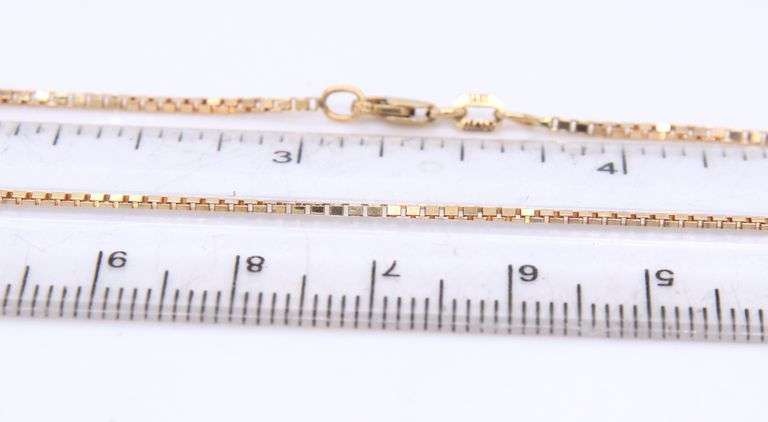 14kt Yellow gold box chain necklace