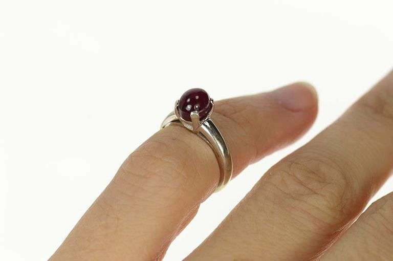 14K White Gold 2.42 Ct Natural Star Ruby Cabochon Baby Ring