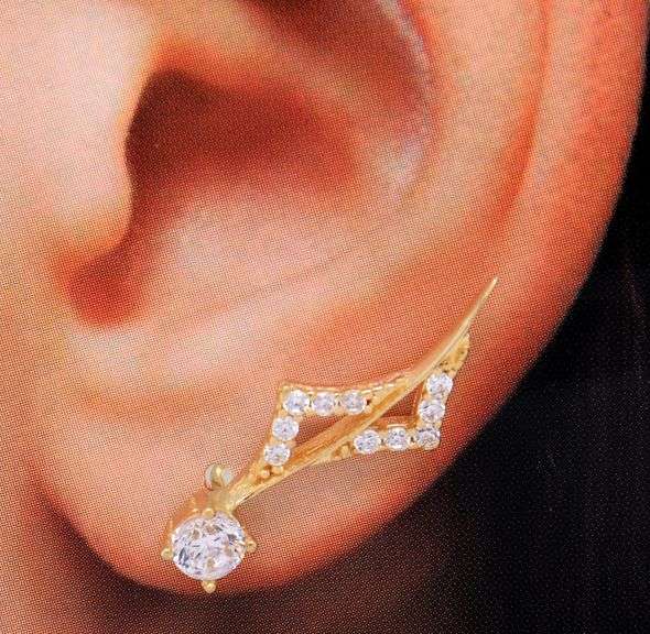14kt Yellow gold diamond ear climber