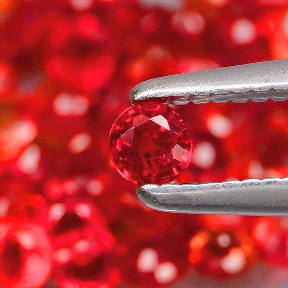 Dazzling 3.86ct diamond cut Songean Sapphire set