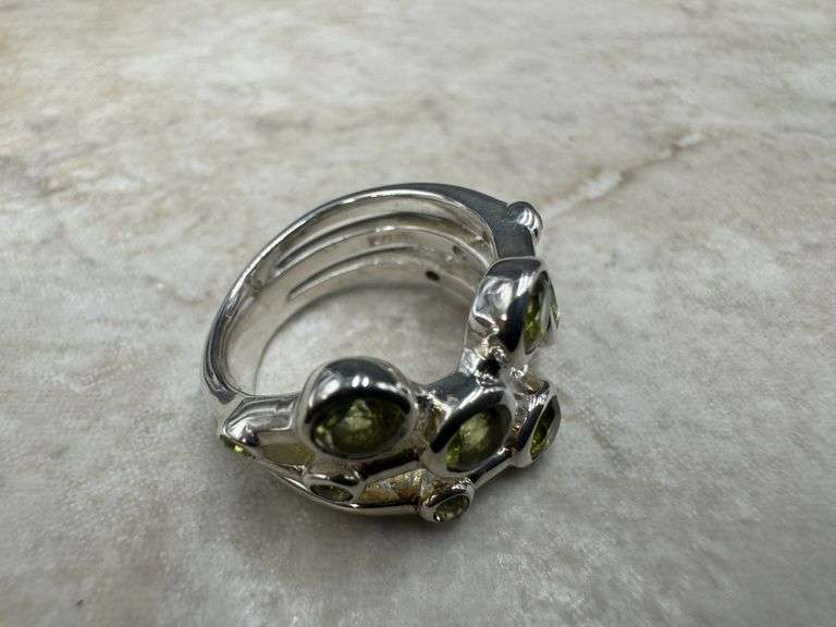 Sterling Silver Natural Gemstone Perdiot Ring Size 6