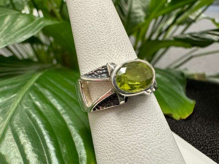 Sterling Silver Natural Gemstone Perdiot Ring Size 7