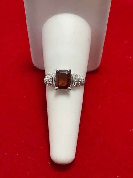 BRAND NEW 10k white gold diamond and garnet ring