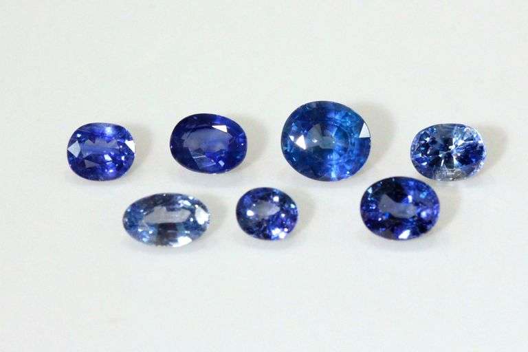 Bright Natural Sapphire - lot of 7