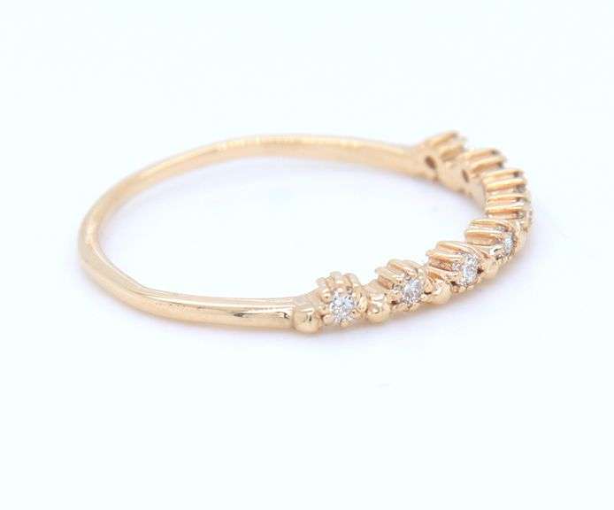 14kt Yellow gold 0.15ctw eight stone diamond band