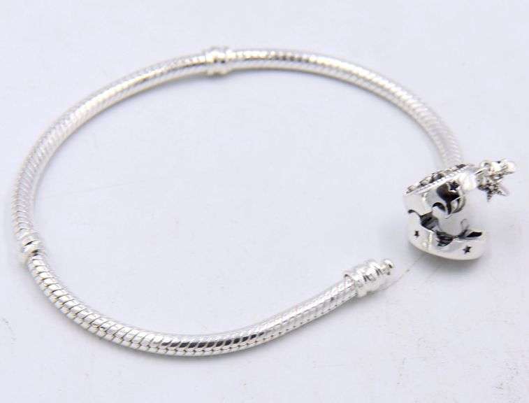 925 Sterling silver sparkling moon clasp snake chain bracelet