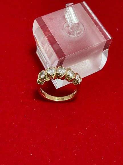 CERTIFIED BRAND NEW 14K GOLD AND DIAMOND BAND. 1.00 CARAT