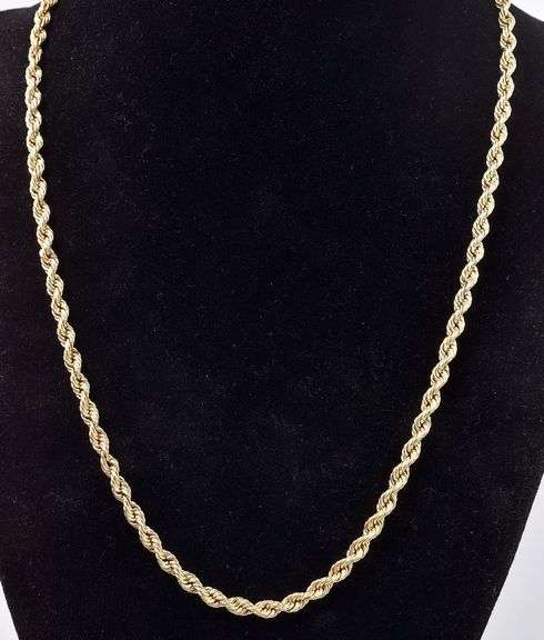 Charming 14K Yellow Gold Rope Chain Necklace