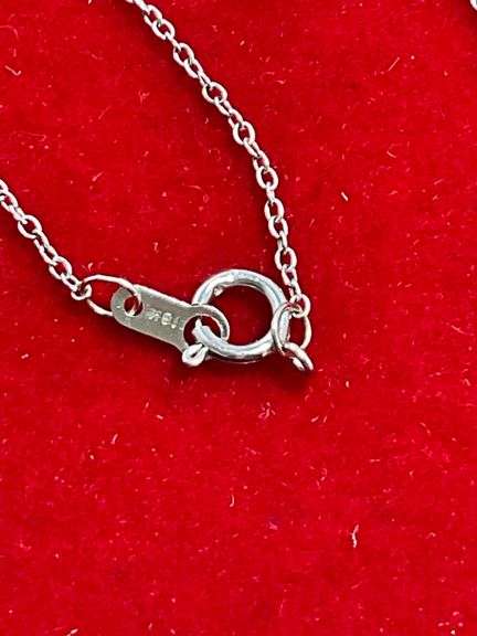 CERTIFIED 18K WHITE GOLD CHAIN WITH 18K WHITE GOLD DIAMOND PENDANT