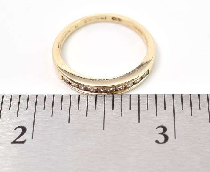 Joyful 14K Yellow Gold Diamond Band Ring