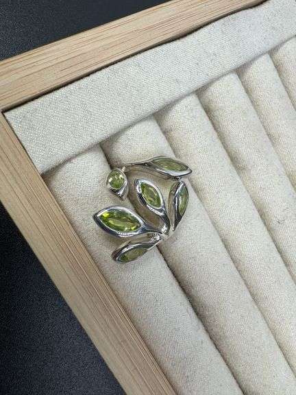 Sterling Silver Natural Gemstone Perdiot Ring Size 6