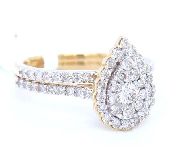 10kt Yellow gold approximate 1ctw diamond wedding set