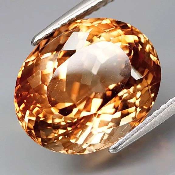 High grade 11ct eye clean Imperial Topaz