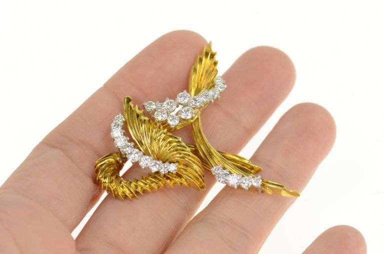 18K Yellow Gold 2.70 Ctw Diamond Ornate Designer Statement Pin/Brooch