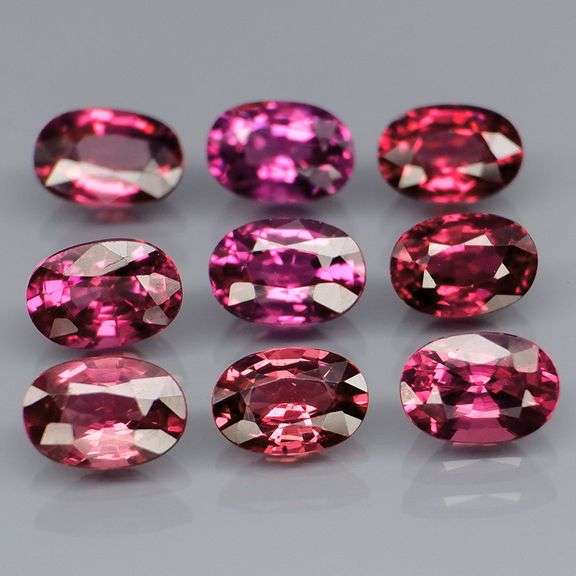 Remarkable 4.88ct violet pink Rhodolite Garnet set