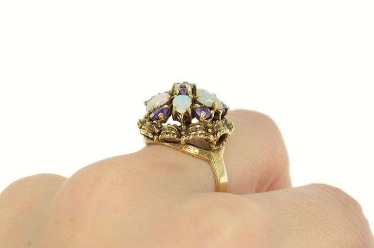 14K Yellow Gold Amethyst Pear Opal Flower Cocktail Retro Ring