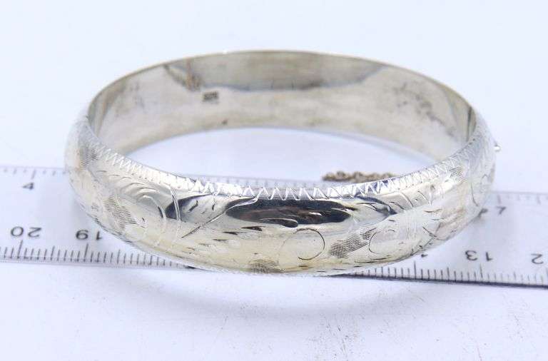 925 Sterling silver engraved floral design bangle