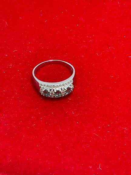 CERTIFIED BRAND NEW 14K WHITE GOLD DIAMOND AND ALEXANDRITE RING