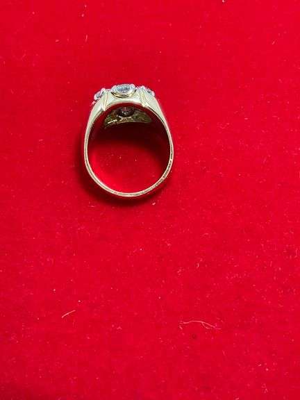 MEN' S CERIFIED BRAND NEW 14K GOLD AND DIAMOND RING. 2.50 CARATS