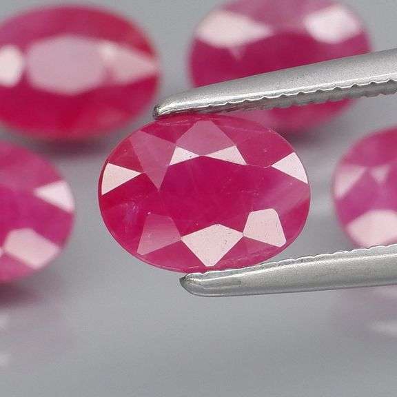 Fantastic 6.16ct HEATED ONLY Burmese Ruby set