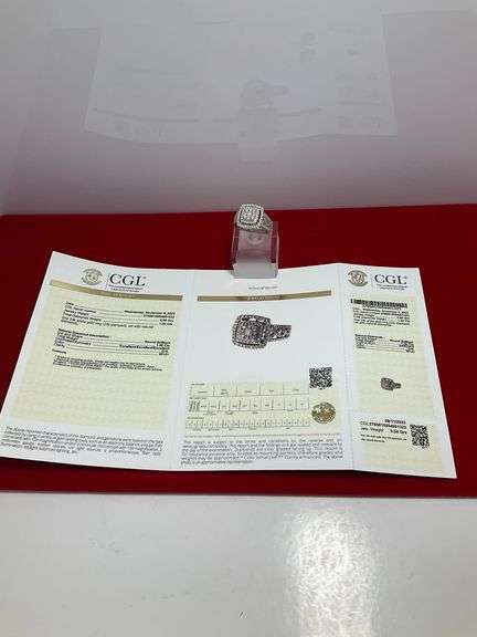 CERTIFIED 14K WHITE GOLD AND DIAMOND RING