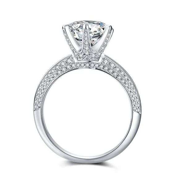 Ladies Sparkling 3 Ct VVs1 White Fire Moissanite Ring