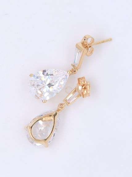 14kt Yellow gold pear shaped cut and baguette CZ dangle earrings