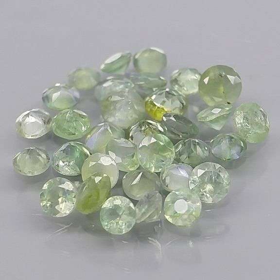 Outstanding 1.06ct hunter green Alexandrite set