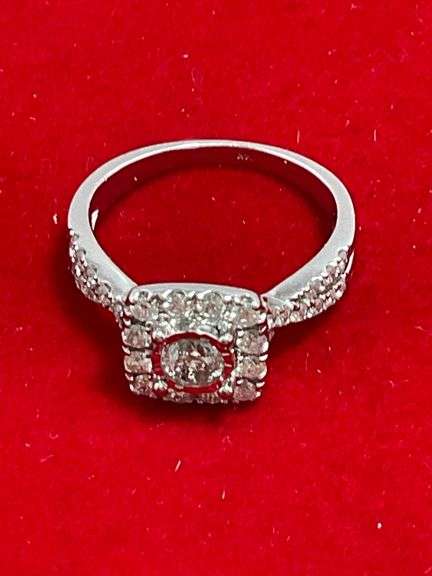 CERTIFIED 14K WHITE GOLD DIAMOND RING