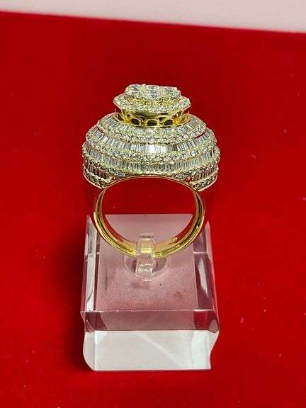MEN'S CERTIFIED 14K GOLD AND DIAMOND RING. 7.00 CARATS