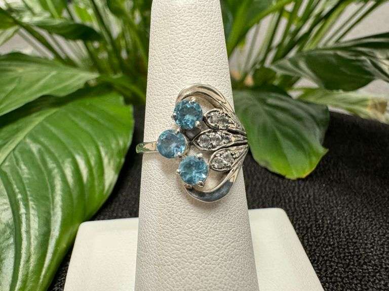 Sterling Silver Natural Gemstone Blue Topaz Ring Size 6