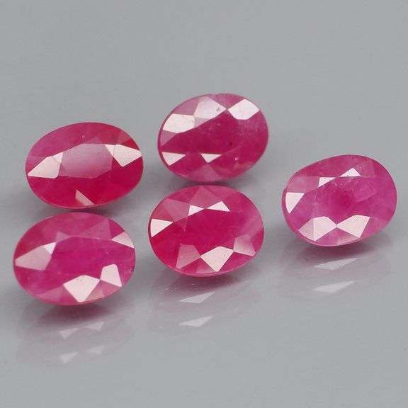 Fantastic 6.16ct HEATED ONLY Burmese Ruby set