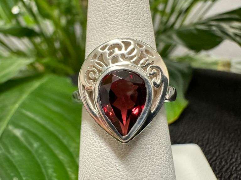 Sterling Silver Gemstone Natural Garnet Ring Size 6