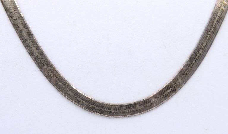 Italian vintage 925 sterling silver herringbone chain necklace
