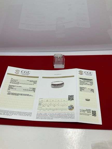 CERTIFIED BRAND NEW 14KWHITE AND ROSE GOLD DIAMOND BAND. 1.50 CARAT