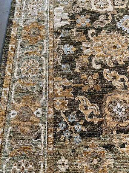 Magnificent Vintage Reproduction Rug 8x11