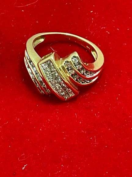 CERTIFIED 14K YELLOW GOLD AND DIAMOND RING