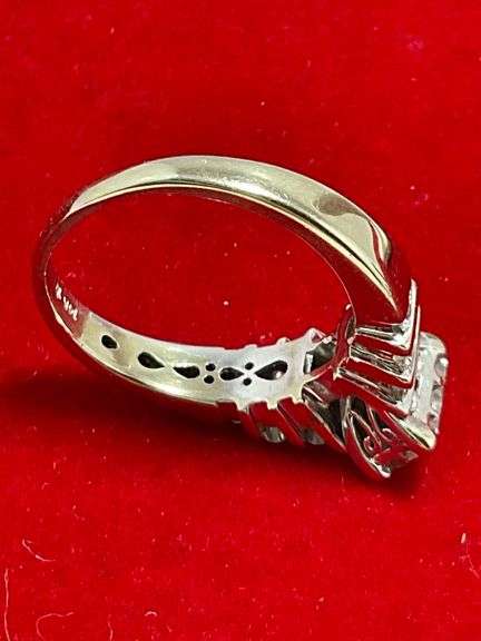 CERTIFIED 14K WHITE GOLD DIAMOND RING. 1.00 CARAT