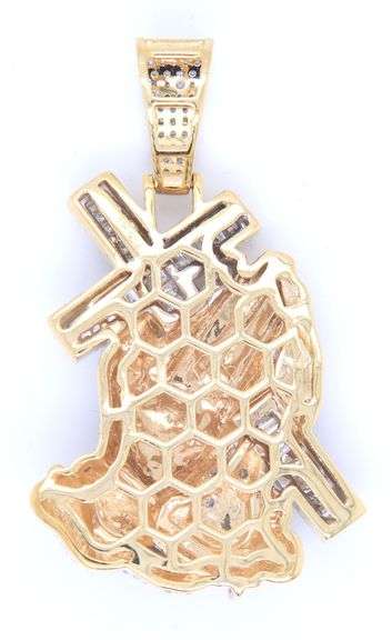 10kt Yellow gold diamond praying pendant