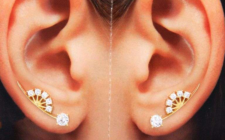 14kt Yellow gold diamond ear climber
