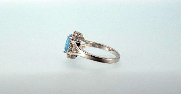 4 Ct VVs1 Natural Swiss Blue Topaz Ring