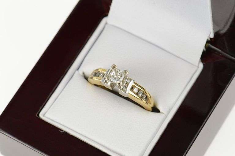 14K Yellow Gold 1.00 Ctw Princess Diamond Engagement Ring