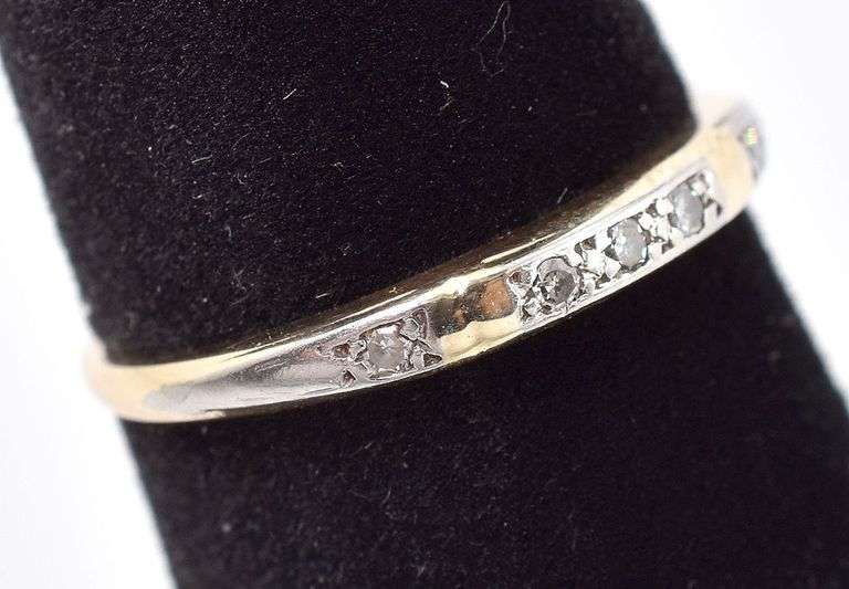 Amazing 14K Yellow Gold Diamond Ring