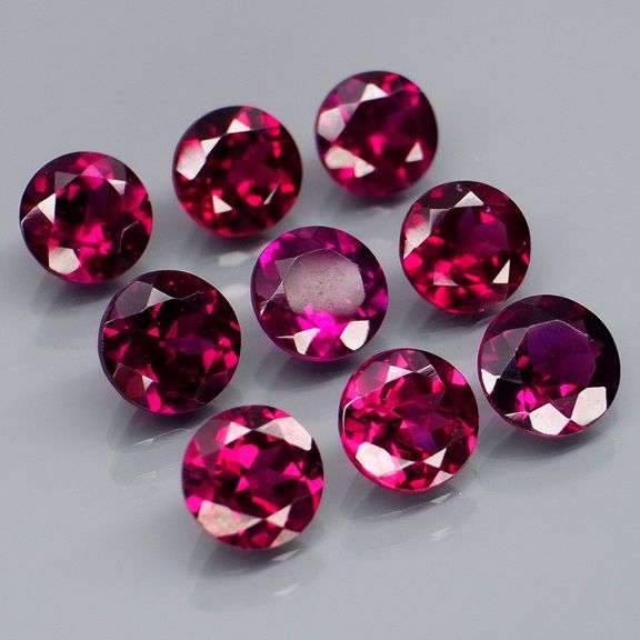 Premium 6.85ct round cut cherry red Garnet set
