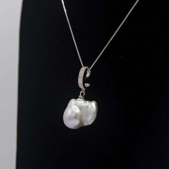Natural Rare "Certified" South Pacific Maliku Islands Pearl Pendant