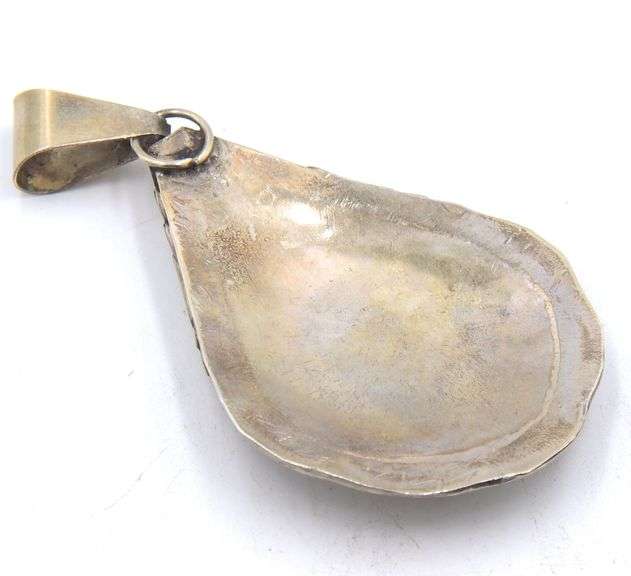 Vintage 925 sterling silver American Indian Turquoise pendant