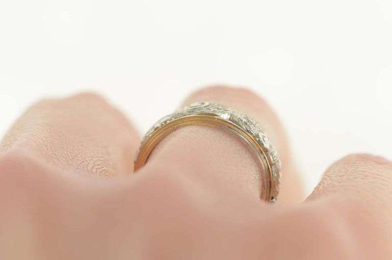 14K White Gold 1930's Ornate Two Tone Scroll Wedding Band Ring