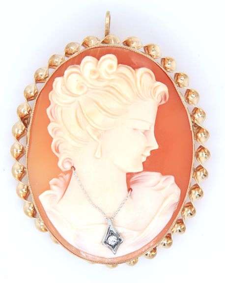10kt Yellow gold Cameo pin pendant