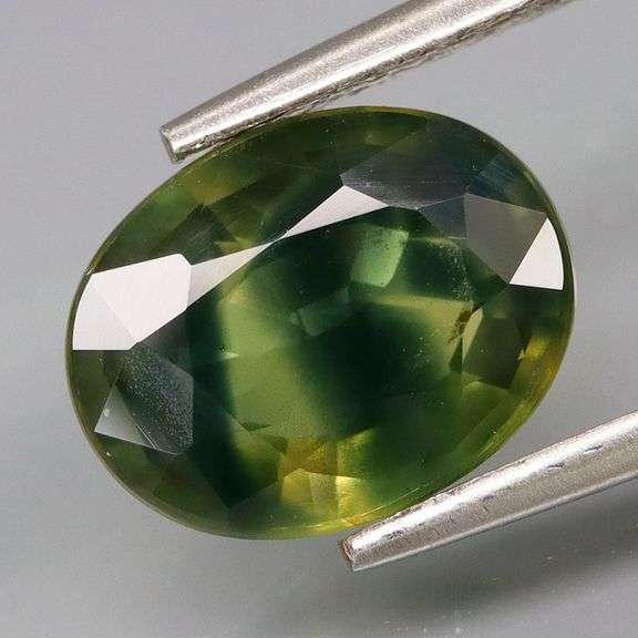 Rare bi-color 2.08ct blue and yellow Sapphire