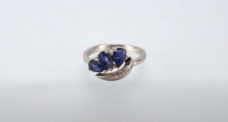 Natural "Heat Only" 1.5 Ct Midnight Blue Sapphire Ring